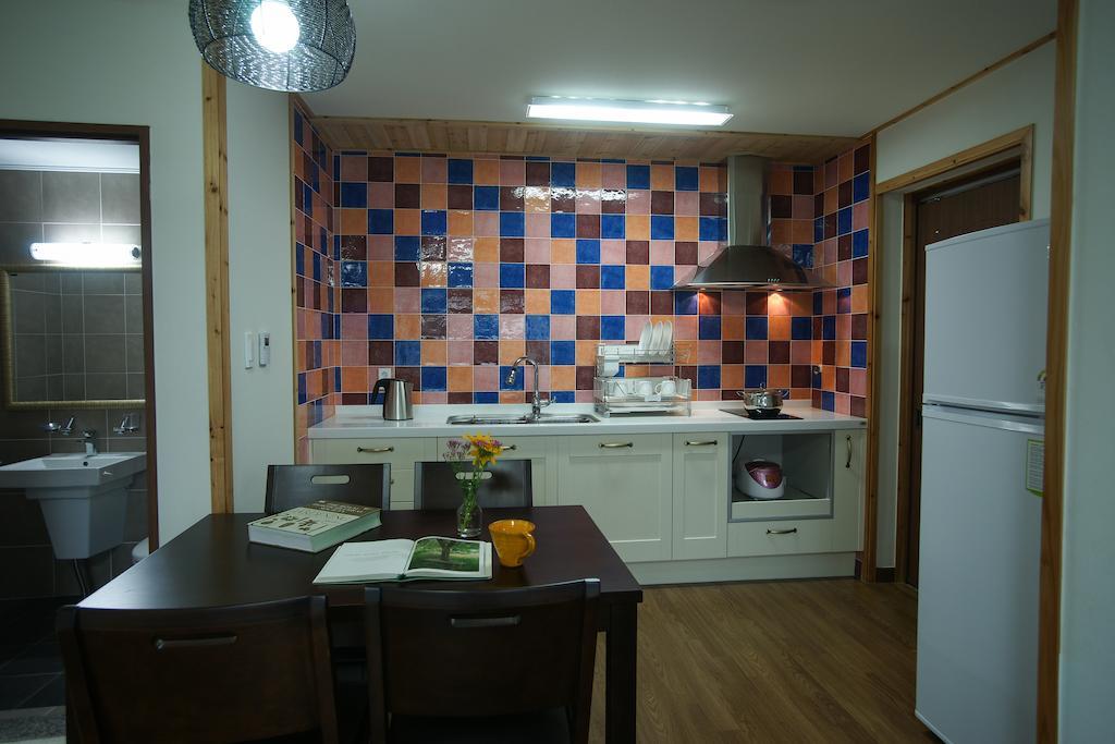 Villa Baghdad House Jeju Habitación foto